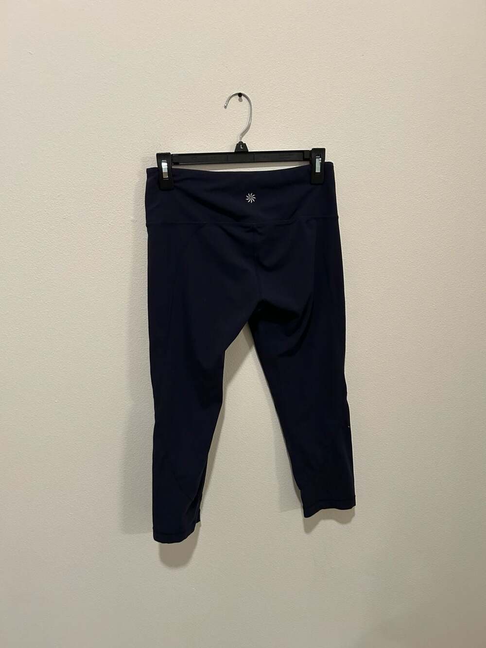 Athleta Capri Leggings Size M Navy Blue Crop Athletic Pants